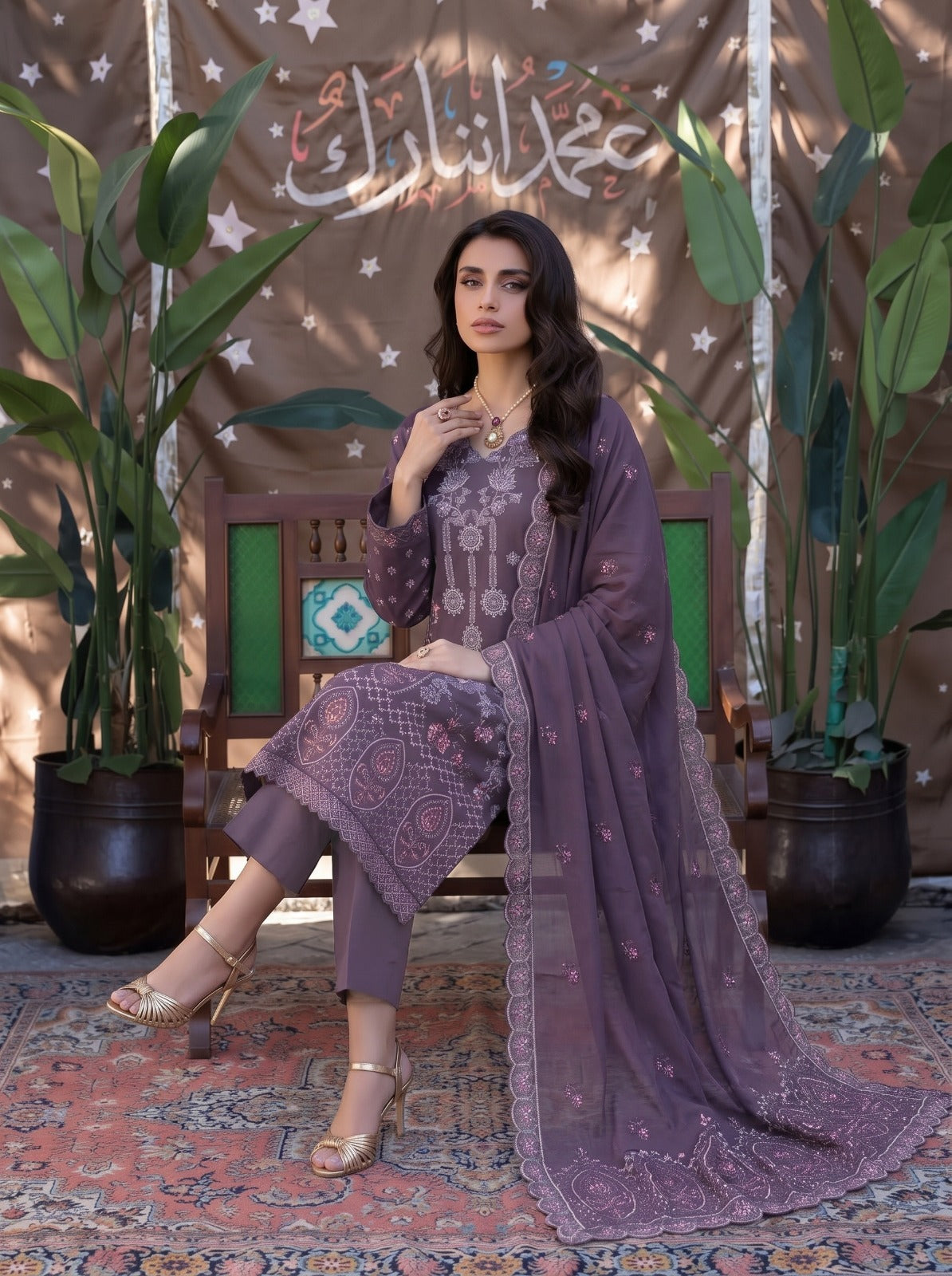 EMBROIDERED 3PC DHANAK DRESS WITH FOUR PATTI CUTWORK DUPATTA