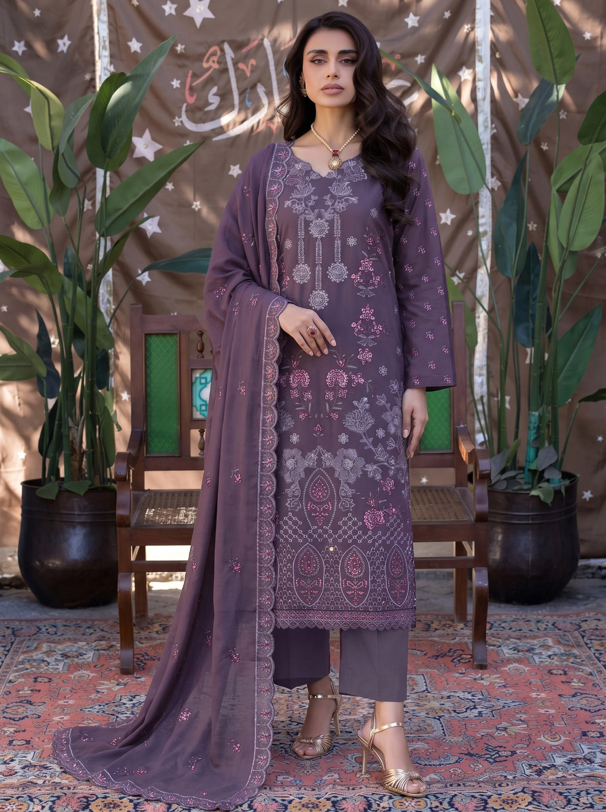 EMBROIDERED 3PC DHANAK DRESS WITH FOUR PATTI CUTWORK DUPATTA
